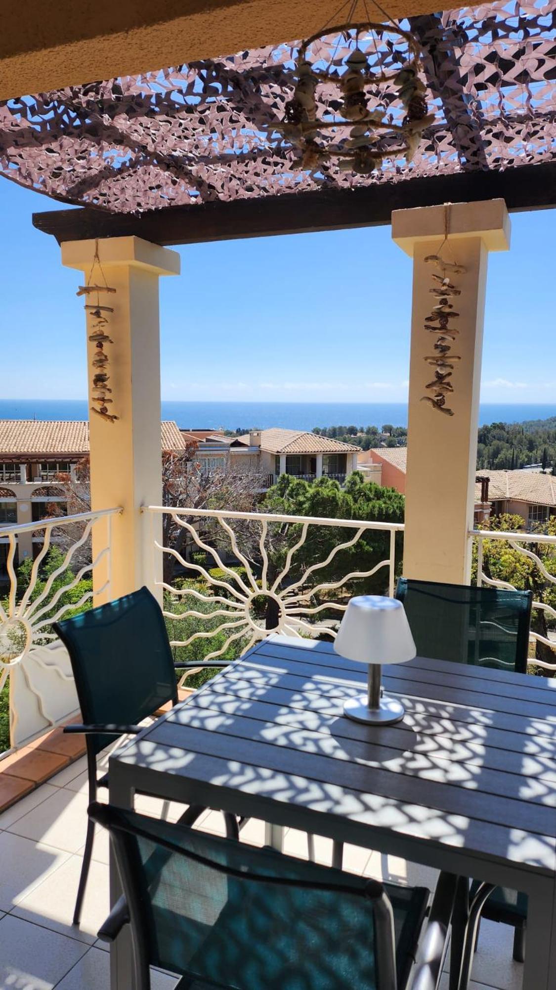 Saint-Raphael- Vue Mer Et Massif De L'Esterel Εξωτερικό φωτογραφία